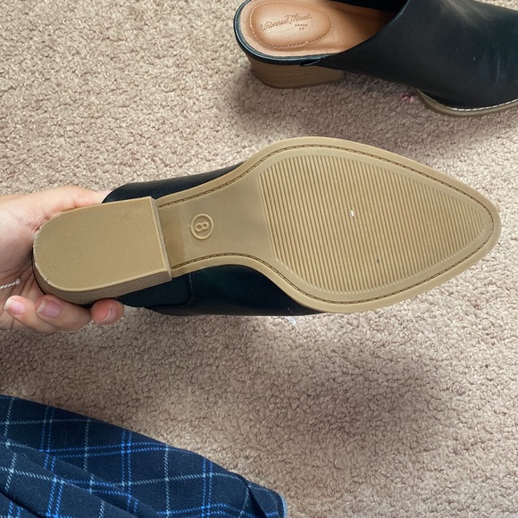 Target Universal Thread Mules - Picture 2 of 2